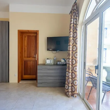 Bed and breakfast Serenity 4*