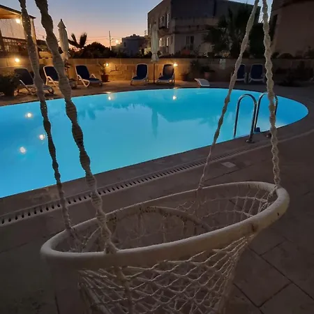 Bed & Breakfast Serenity 4*