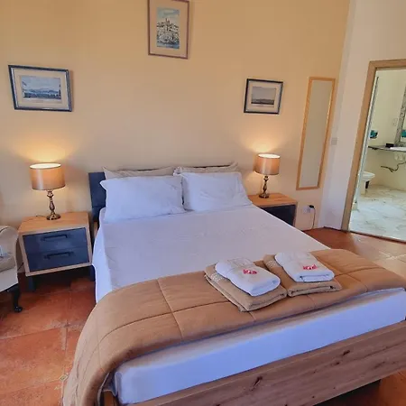 Bed & Breakfast Serenity *